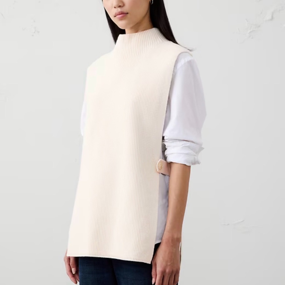 Banana Republic Factory Sweater Bib Poncho - Cream. NWT. XS/S